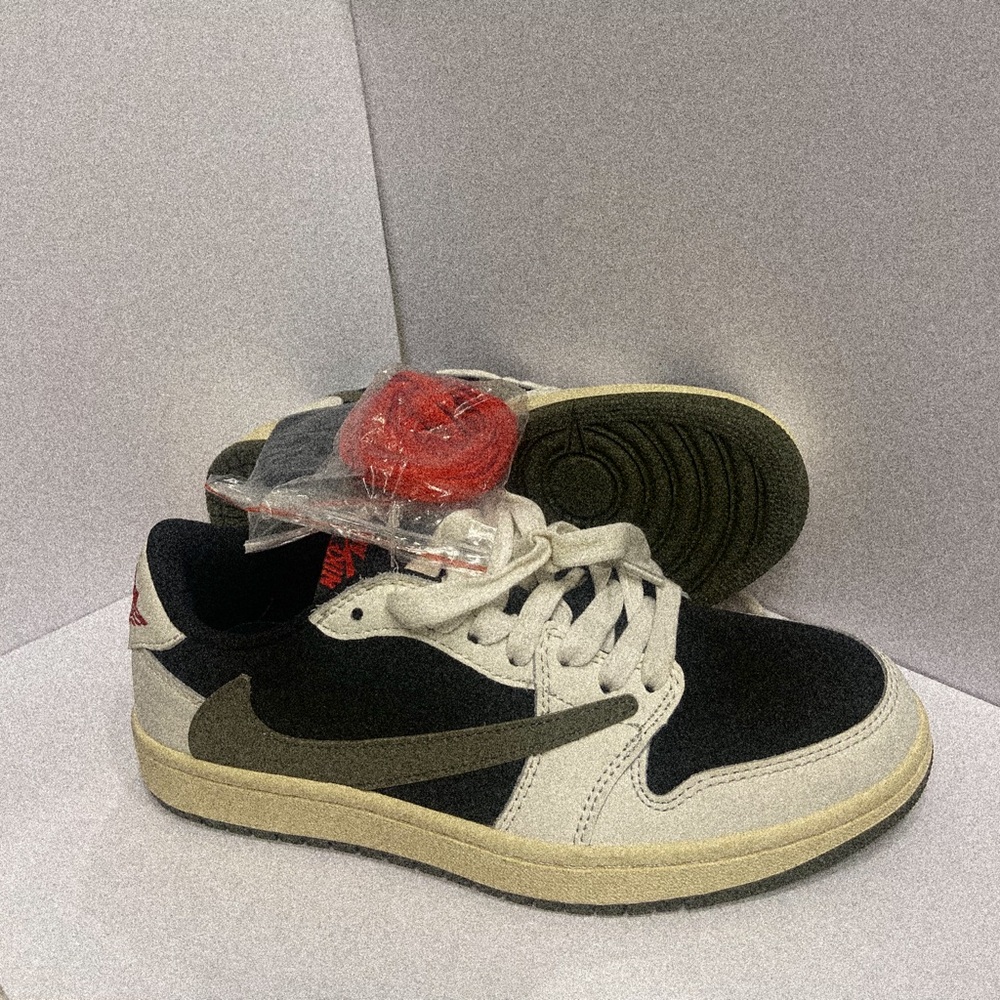 Travis Scott x Air Jordan 1 Retro Low OG SP PS 'Olive' | Nike